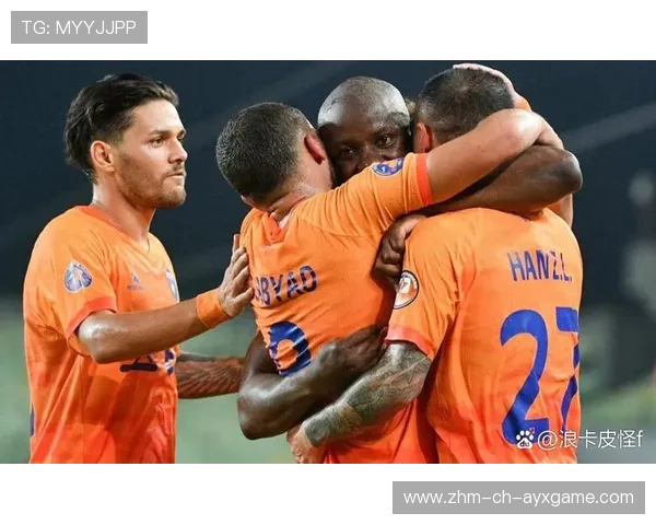 云南玉昆中场的穿插配合稳住了整条进攻线